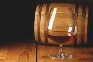 Paano gumawa ng cognac mula sa moonshine