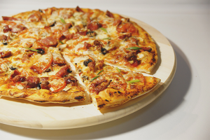 Paano gumawa ng pizza