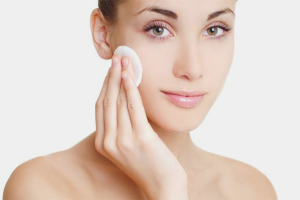 Paano linisin ang iyong mukha mula sa acne