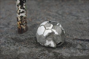 Paano mag-pump up ng isang bola nang walang isang karayom