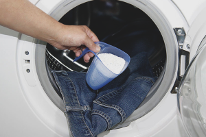 Paano hugasan ang maong sa isang washing machine