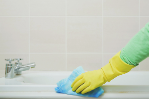 Paano mag-aalaga ng isang acrylic bathtub