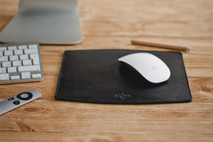 Paano linisin ang isang mouse pad