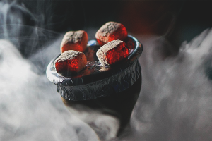 Paano gumawa ng isang mausok na hookah