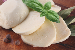 Paano gumawa ng mozzarella