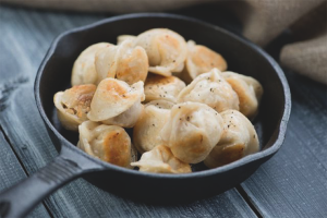 Paano magprito ng dumplings sa isang kawali