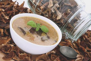 Paano gumawa ng tuyo na sopas ng kabute