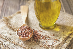 Paano kumuha ng linseed oil para sa pagbaba ng timbang