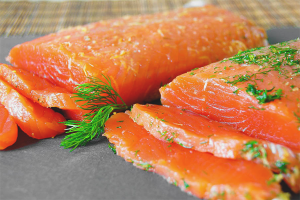 Paano mag-salt coho salmon