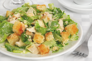 Paano gumawa ng salad ng Caesar