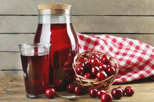 Paano magluto ng nilagang mga cherry