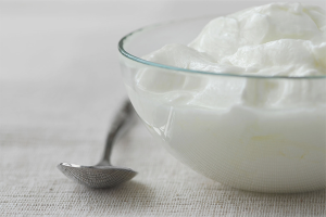 Mga Mask ng Buhok ng Yogurt
