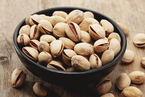 Ang mga benepisyo at pinsala sa mga pistachios