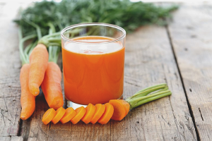 Paano gumawa ng juice ng karot