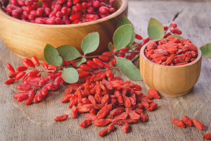 Ang mga benepisyo at pinsala sa mga goji berries