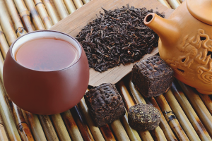 Ang mga pakinabang at pinsala ng Puer tea