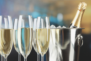 Ang mga benepisyo at pinsala ng champagne