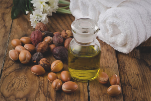 Ang paggamit ng argan oil para sa buhok