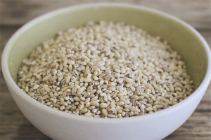 Paano magluto ng barley sa tubig nang walang pambabad