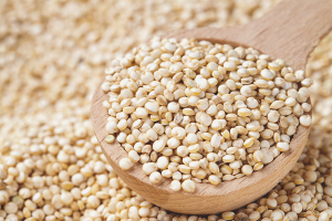 Ang mga pakinabang at pinsala ng quinoa