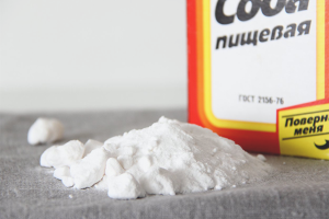 Ang mga benepisyo at pinsala sa baking soda