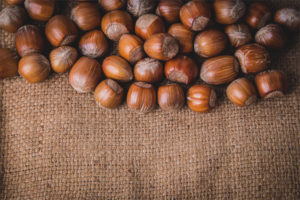 Mga Hazelnuts sa panahon ng pagbubuntis