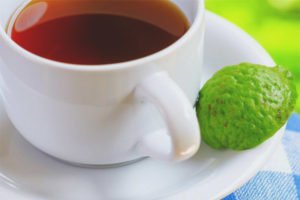 Ang mga pakinabang at pinsala ng bergamot tea
