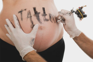 Maaari bang makakuha ng mga tattoo ang mga buntis?