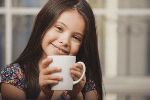 Maaari bang uminom ng kape ang mga bata