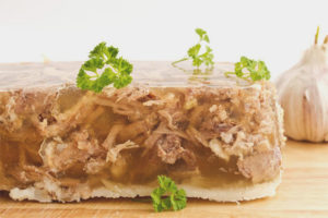 Ang mga pakinabang at pinsala ng aspic