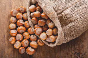 Paano mag-imbak ng mga hazelnuts