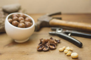 Paano i-chop hazelnuts