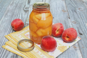 Peach compote para sa taglamig