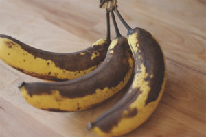 Posible bang kumain ng mga itim na saging