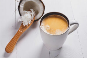 Kape na may gatas ng niyog