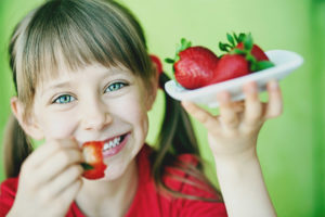 Mga strawberry para sa mga bata