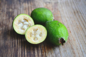 Feijoa para sa mga bata